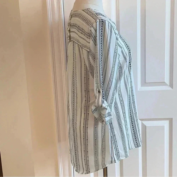 MAURICES Popover Blouse Top Plus Size XXL 2X White Black Stripe Roll Tab Sleeves - Picture 3 of 9